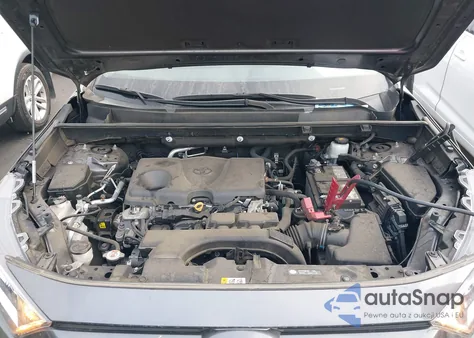 2021 Toyota Rav4 Xle z USA, uszkodzony, nr VIN 2T3W1RFVXMC136069